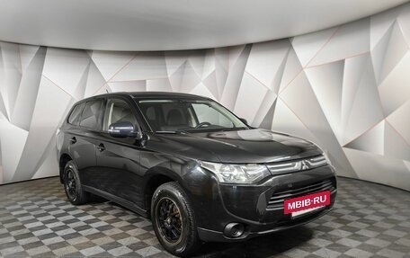 Mitsubishi Outlander III рестайлинг 3, 2013 год, 1 219 000 рублей, 3 фотография