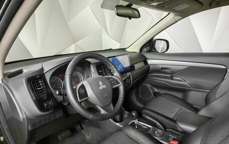 Mitsubishi Outlander III рестайлинг 3, 2013 год, 1 219 000 рублей, 16 фотография