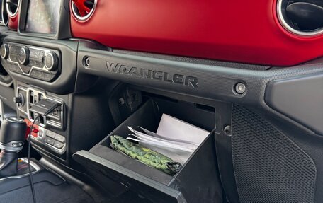 Jeep Wrangler, 2019 год, 5 200 000 рублей, 28 фотография