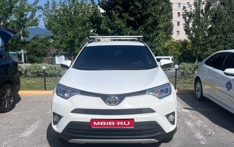 Toyota RAV4, 2016 год, 1 970 000 рублей, 1 фотография