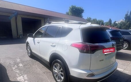 Toyota RAV4, 2016 год, 1 970 000 рублей, 5 фотография