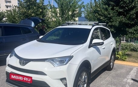 Toyota RAV4, 2016 год, 1 970 000 рублей, 2 фотография
