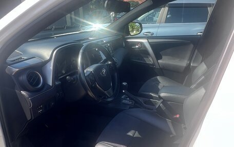 Toyota RAV4, 2016 год, 1 970 000 рублей, 9 фотография