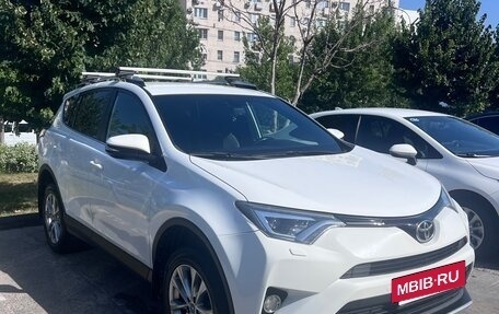 Toyota RAV4, 2016 год, 1 970 000 рублей, 3 фотография