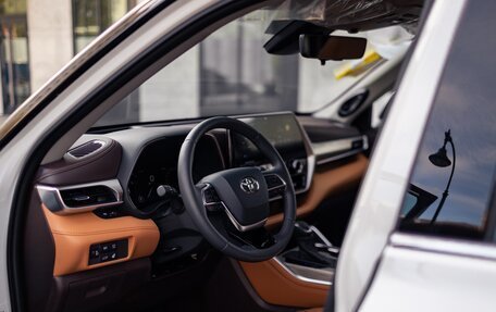 Toyota Highlander, 2025 год, 4 935 000 рублей, 9 фотография