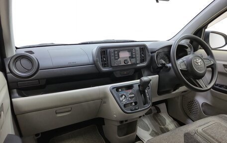 Toyota Passo III, 2019 год, 1 300 000 рублей, 12 фотография