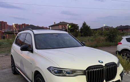 BMW X7, 2021 год, 8 800 000 рублей, 2 фотография