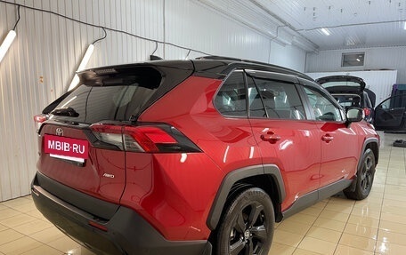 Toyota RAV4, 2021 год, 4 500 000 рублей, 3 фотография