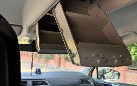 Volkswagen Tiguan II, 2017 год, 2 350 000 рублей, 11 фотография