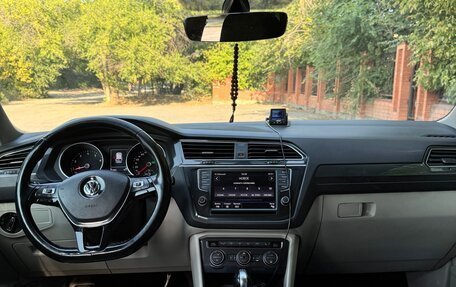 Volkswagen Tiguan II, 2017 год, 2 350 000 рублей, 10 фотография