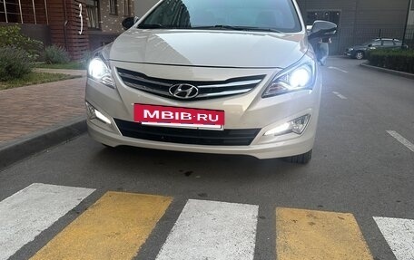 Hyundai Solaris II рестайлинг, 2015 год, 1 200 000 рублей, 4 фотография