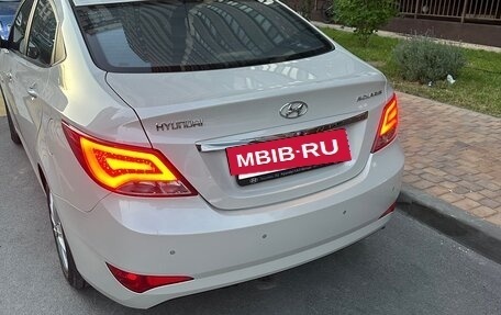 Hyundai Solaris II рестайлинг, 2015 год, 1 200 000 рублей, 5 фотография