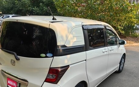 Honda Freed I, 2010 год, 850 000 рублей, 1 фотография