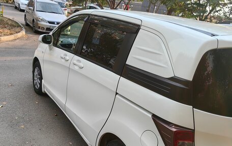 Honda Freed I, 2010 год, 850 000 рублей, 5 фотография