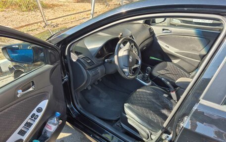 Hyundai Solaris II рестайлинг, 2012 год, 780 000 рублей, 10 фотография