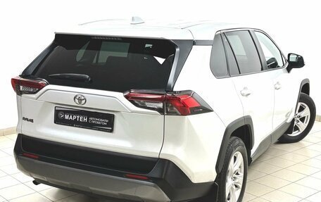 Toyota RAV4, 2021 год, 3 030 000 рублей, 9 фотография