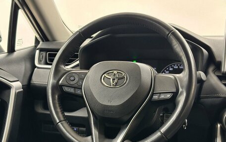 Toyota RAV4, 2021 год, 3 030 000 рублей, 18 фотография