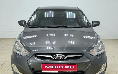 Hyundai Solaris II рестайлинг, 2013 год, 720 000 рублей, 2 фотография