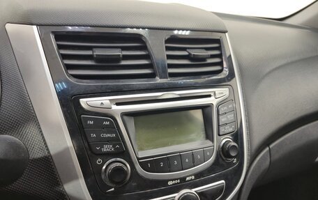 Hyundai Solaris II рестайлинг, 2013 год, 720 000 рублей, 17 фотография