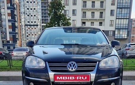 Volkswagen Jetta VI, 2010 год, 380 000 рублей, 1 фотография
