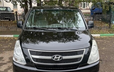 Hyundai H-1 II рестайлинг, 2011 год, 1 470 000 рублей, 1 фотография