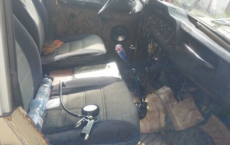 ЛуАЗ 3151, 1997 год, 300 000 рублей, 9 фотография