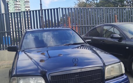 Mercedes-Benz C-Класс, 1997 год, 300 000 рублей, 1 фотография