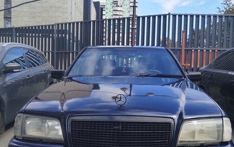 Mercedes-Benz C-Класс, 1997 год, 300 000 рублей, 2 фотография