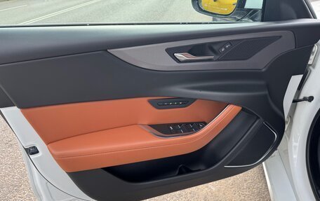 Jaguar XE I рестайлинг, 2020 год, 3 100 000 рублей, 10 фотография