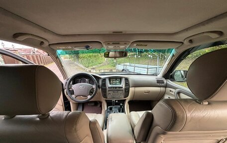 Toyota Land Cruiser 100 рестайлинг 2, 2004 год, 1 400 000 рублей, 3 фотография
