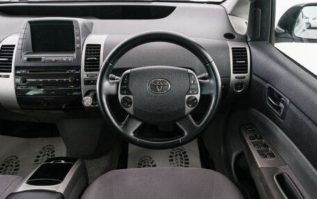 Toyota Prius, 2007 год, 759 000 рублей, 15 фотография