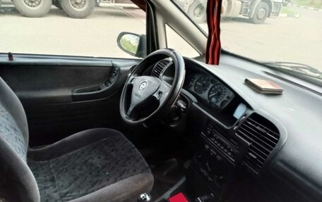 Opel Zafira A рестайлинг, 2001 год, 250 000 рублей, 2 фотография