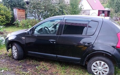 Renault Sandero I, 2013 год, 230 000 рублей, 1 фотография