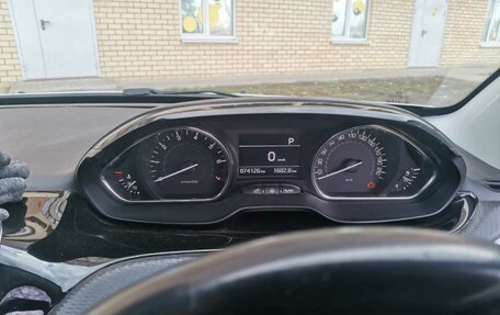 Peugeot 2008 II, 2018 год, 1 080 000 рублей, 8 фотография