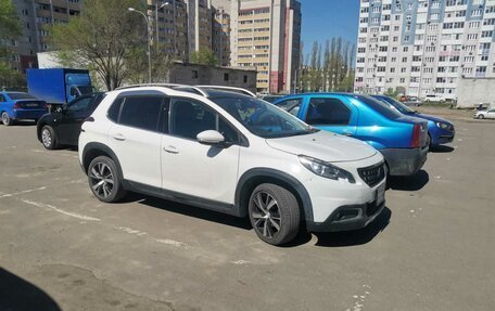 Peugeot 2008 II, 2018 год, 1 080 000 рублей, 24 фотография