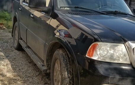 Lincoln Navigator, 2005 год, 950 000 рублей, 2 фотография