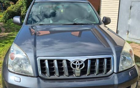 Toyota Land Cruiser Prado 120 рестайлинг, 2005 год, 1 570 000 рублей, 2 фотография