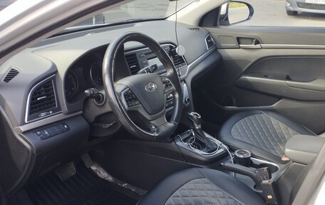 Hyundai Elantra VI рестайлинг, 2018 год, 1 670 000 рублей, 6 фотография