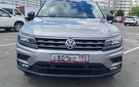 Volkswagen Tiguan II, 2019 год, 2 765 000 рублей, 1 фотография