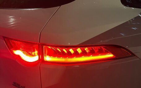 Jaguar F-Pace, 2018 год, 2 990 000 рублей, 10 фотография