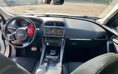 Jaguar F-Pace, 2018 год, 2 990 000 рублей, 7 фотография