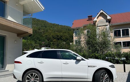 Jaguar F-Pace, 2018 год, 2 990 000 рублей, 21 фотография