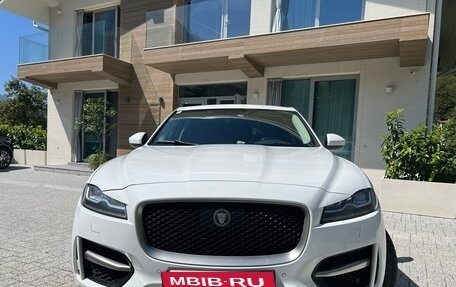 Jaguar F-Pace, 2018 год, 2 990 000 рублей, 23 фотография