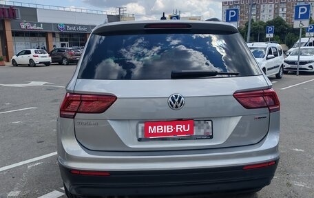 Volkswagen Tiguan II, 2019 год, 2 765 000 рублей, 2 фотография