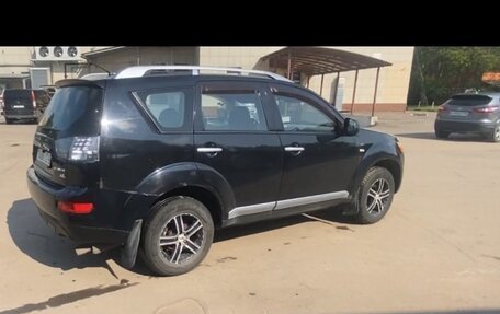 Mitsubishi Outlander III рестайлинг 3, 2008 год, 700 000 рублей, 4 фотография