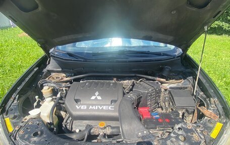 Mitsubishi Outlander III рестайлинг 3, 2008 год, 700 000 рублей, 5 фотография