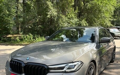 BMW 5 серия, 2021 год, 4 730 000 рублей, 2 фотография