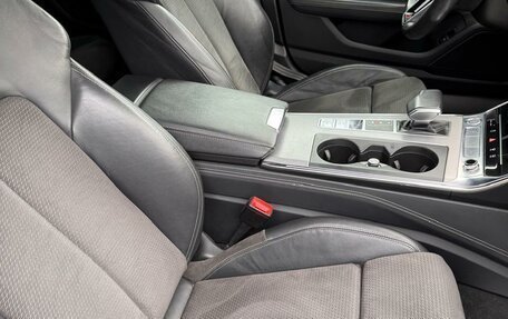 Audi A6, 2019 год, 3 650 000 рублей, 23 фотография