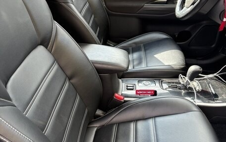Mitsubishi Outlander III рестайлинг 3, 2021 год, 2 530 000 рублей, 10 фотография