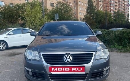 Volkswagen Passat B6, 2009 год, 850 000 рублей, 2 фотография